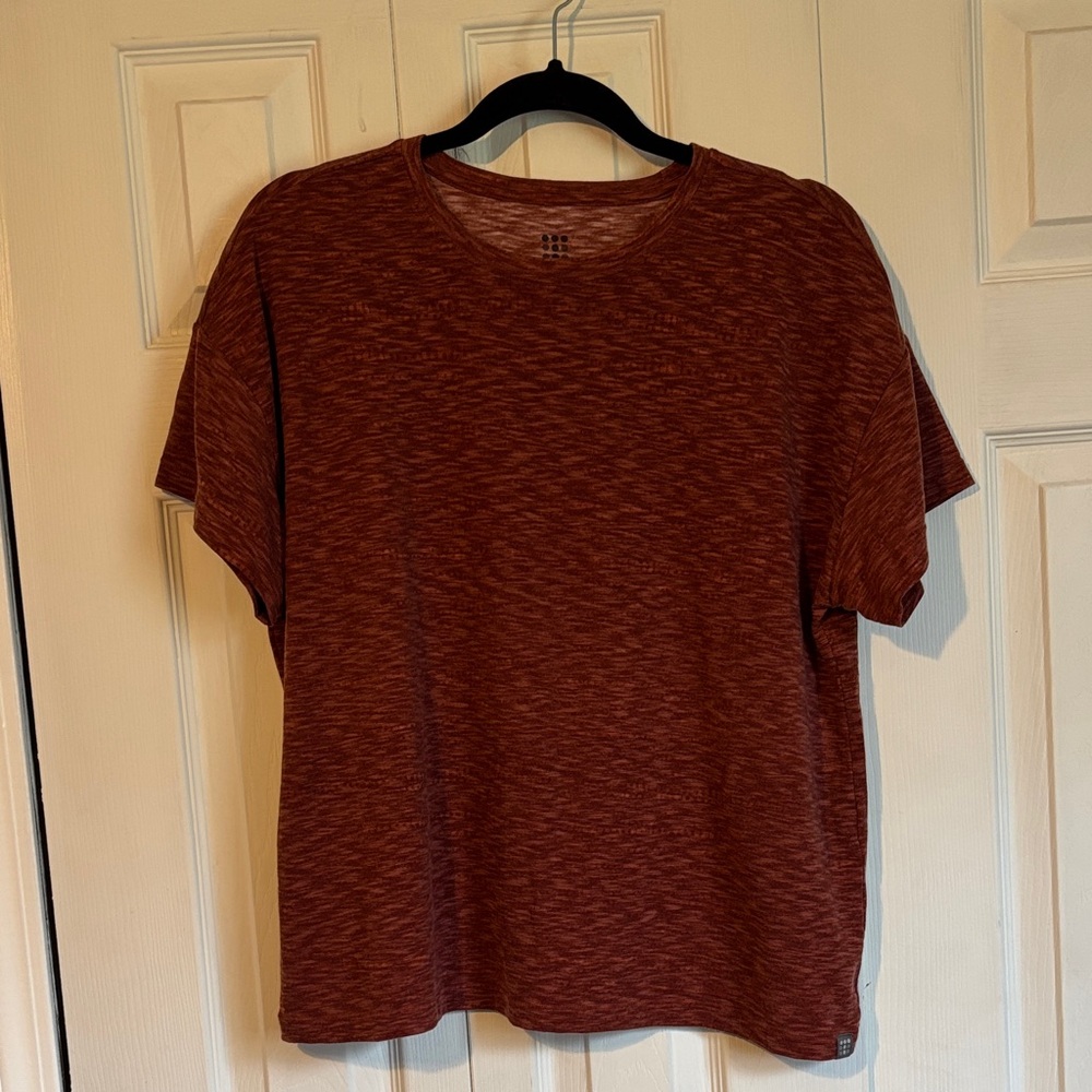 Title nine Short Sleeve Crewneck Tee in Marled Rust